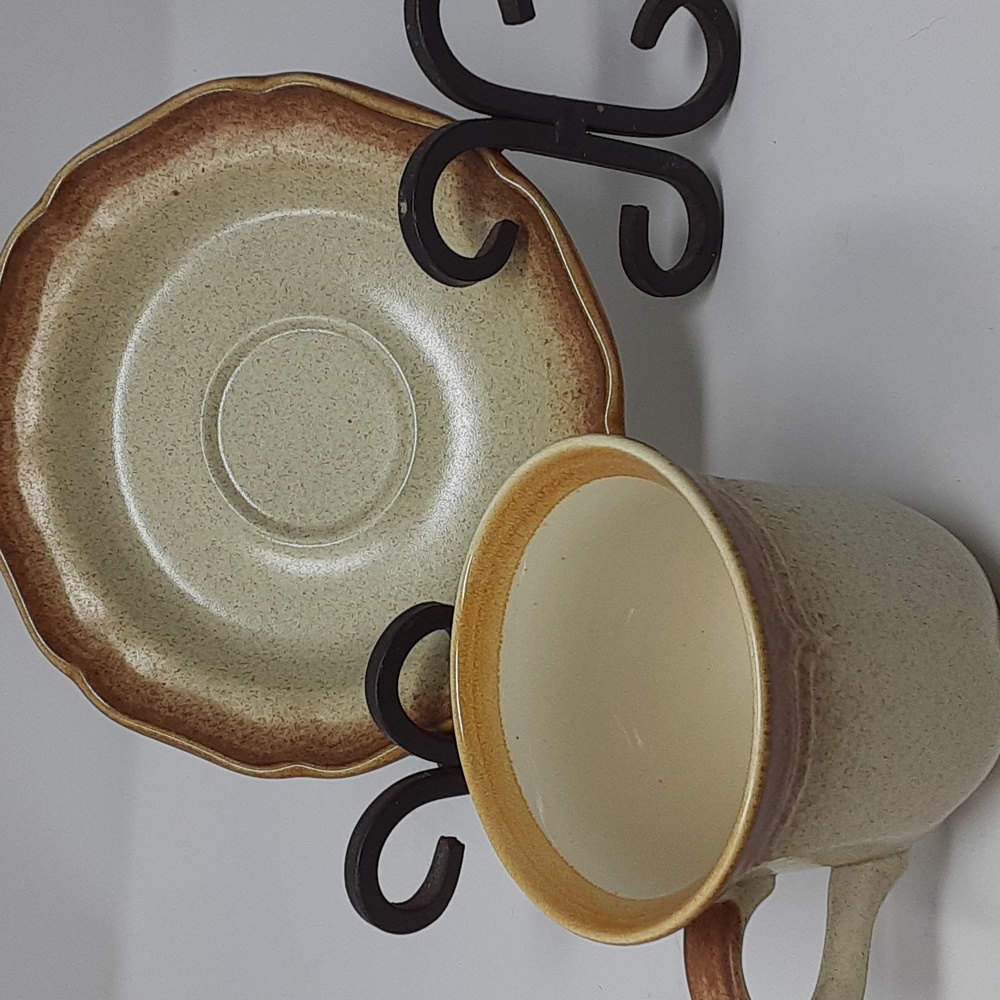 80's Mikasa WHOLE WHEAT  Cream Center Brown Edge Stoneware Cups & Saucers Set 4